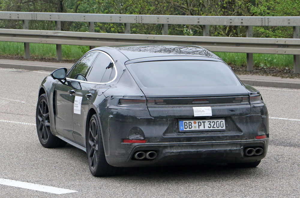 El futuro Porsche Panamera lo puedes ver en una pantalla 16 Motor16 Porsche Panamera 15 Motor16
