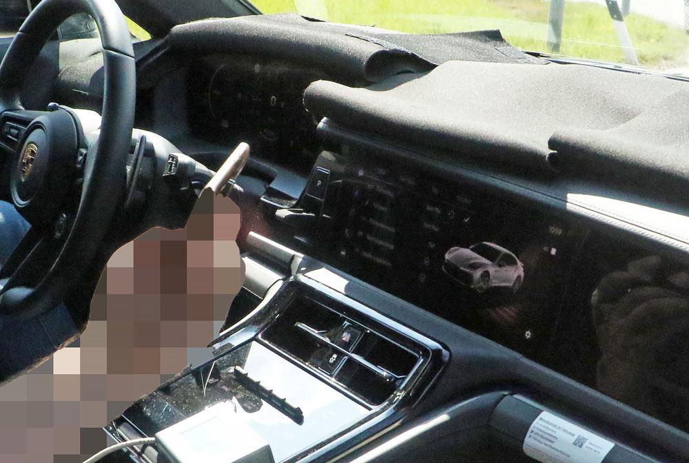 El futuro Porsche Panamera lo puedes ver en una pantalla 3 Motor16 Porsche Panamera 2 Motor16