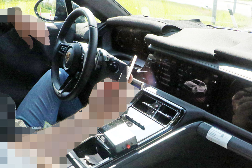 El futuro Porsche Panamera lo puedes ver en una pantalla 4 Motor16 Porsche Panamera 3 Motor16