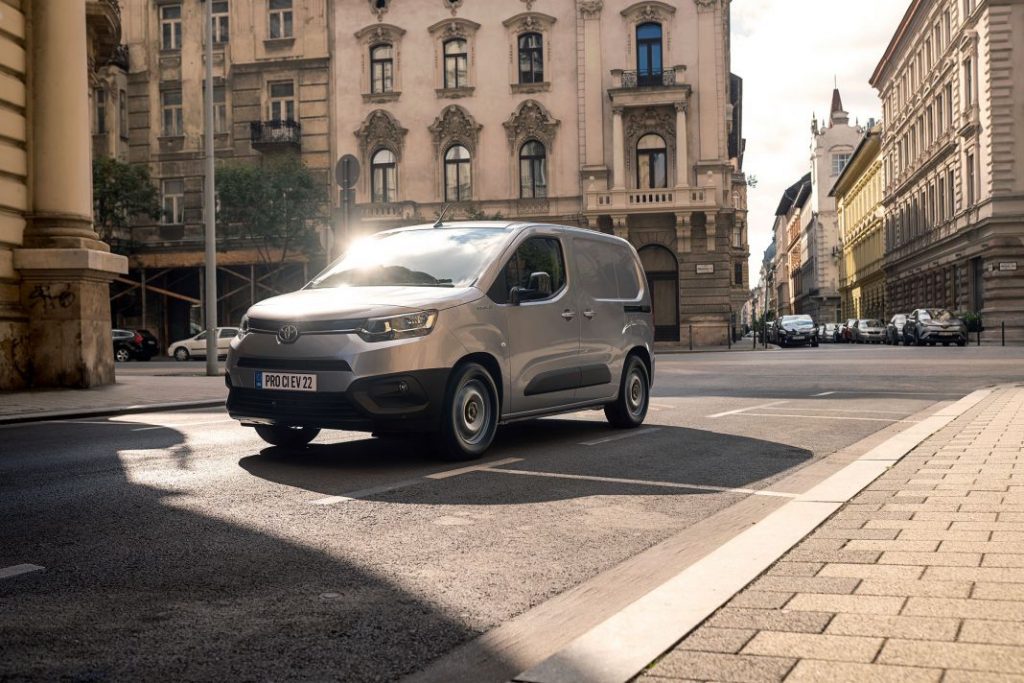 Toyota completará su gama LCV con un nuevo modelo en 2024 1 Motor16 REM16 LCV Toyota Stellantis 07 Motor16