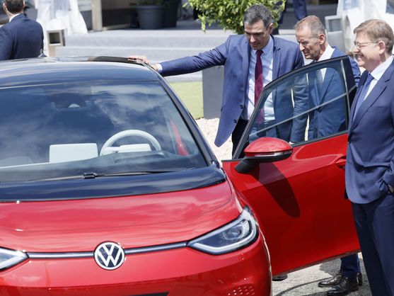 Volkswagen, pendiente del Perte VEC para seguir adelante con la gigafactoría de Sagunto 1 Motor16 El presidente del Gobierno, Pedro Sánchez, visitó los terrenos de la gigafactoría impulsada por Volkswagen.