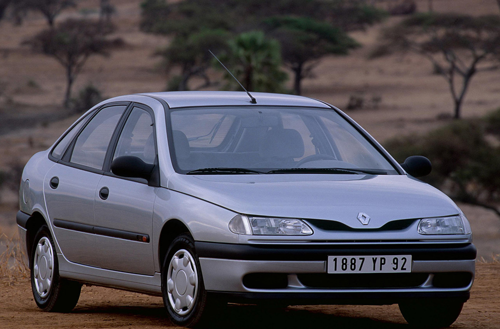 Renault Laguna 1998 1600 01 Motor16