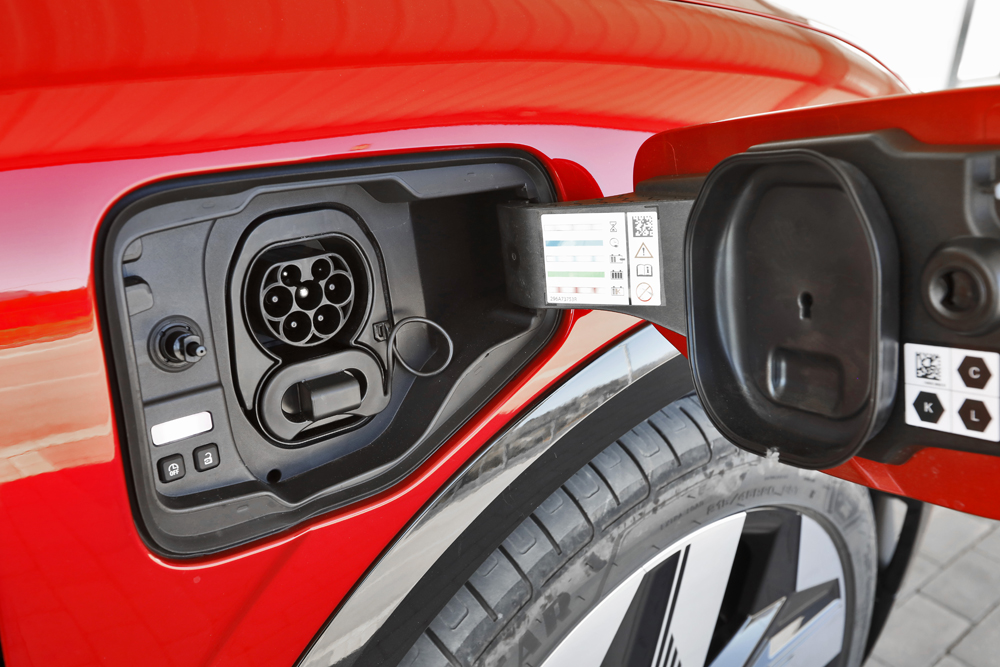Probamos el Renault Megane e-Tech Techno EV60. De Mégane nada 14 Motor16 Renault Megane e Tech Techno EV60 2022 1819 09 Motor16