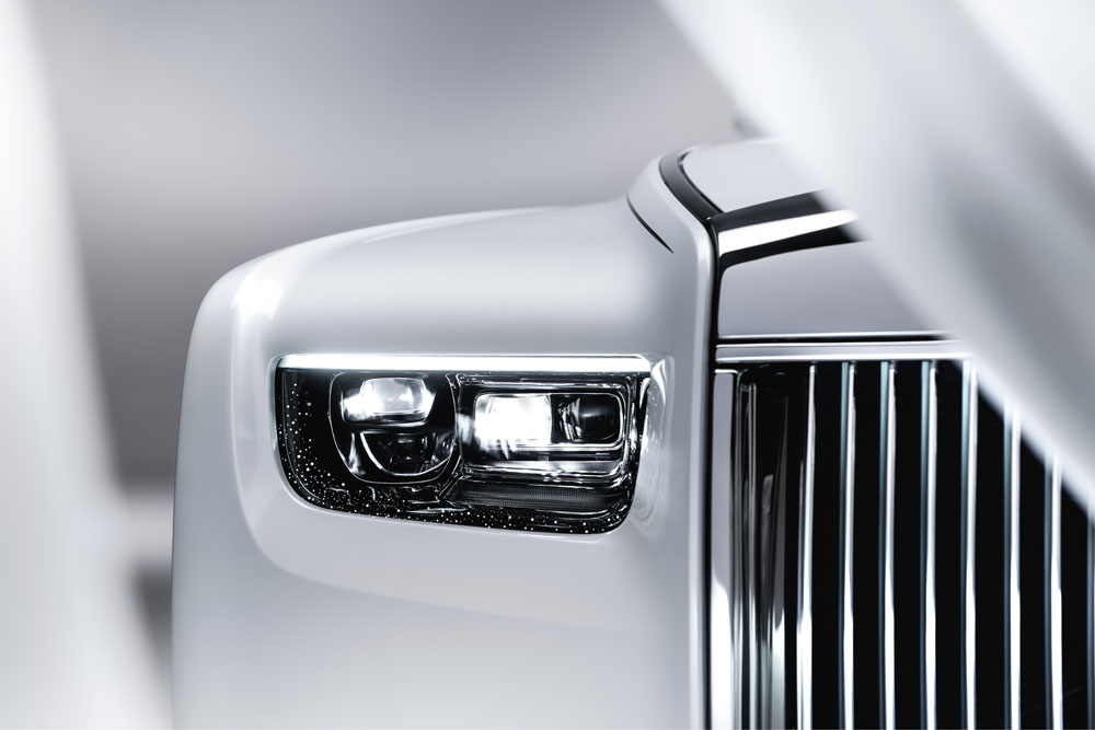Rolls-Royce Phantom 2023: ligeros retoques para Su Majestad 17 Motor16 Rolls Royce Phantom 12 Motor16