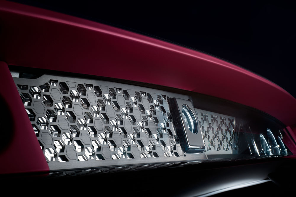 Rolls-Royce Phantom 2023: ligeros retoques para Su Majestad 22 Motor16 Rolls Royce Phantom 17 Motor16