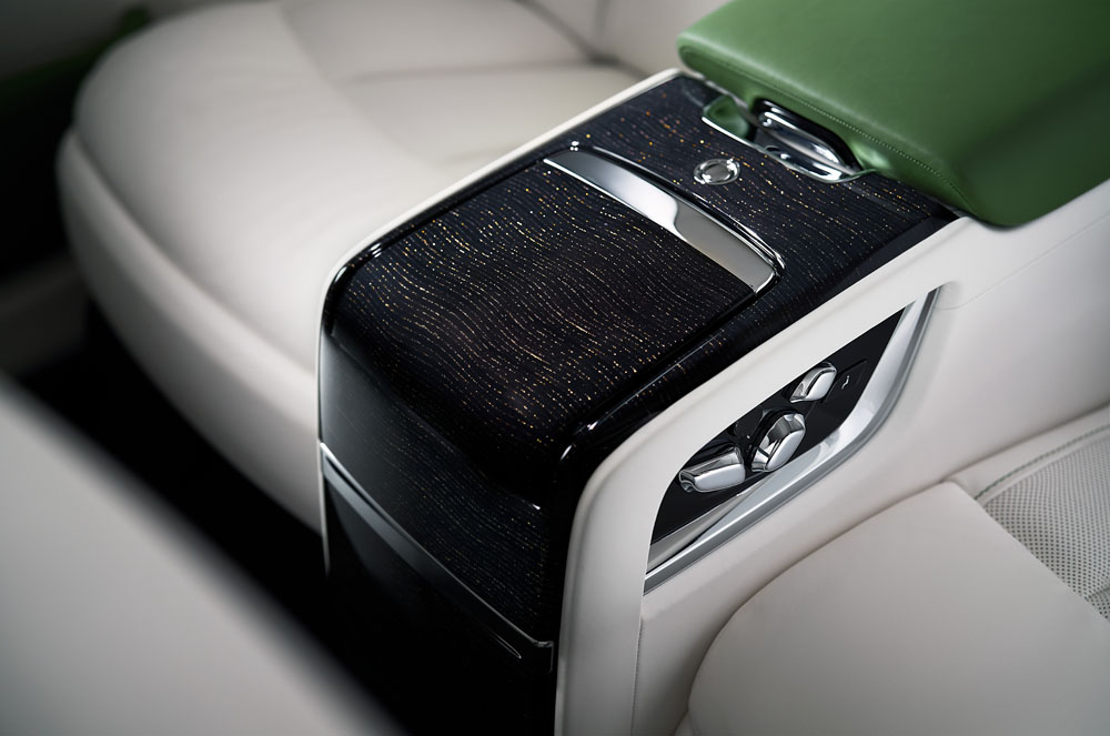 Rolls-Royce Phantom 2023: ligeros retoques para Su Majestad 12 Motor16 Rolls Royce Phantom 7 Motor16