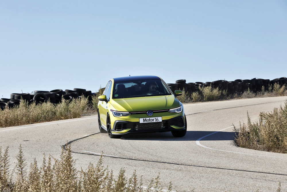 ¿Quieres un Volkswagen Golf GTI manual? Date prisa porque la Euro 7 se lo va a cargar 3 Motor16 VW GOLF GTI CONTRA I30N 2022 1 Motor16
