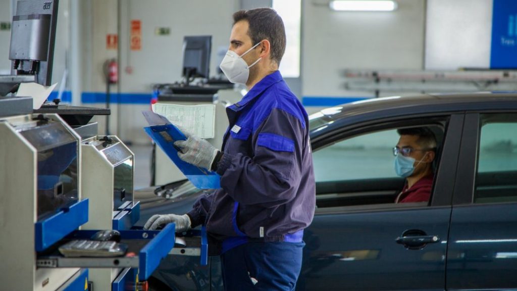 Cómo pasar la ITV con este aditivo de solo 14 euros