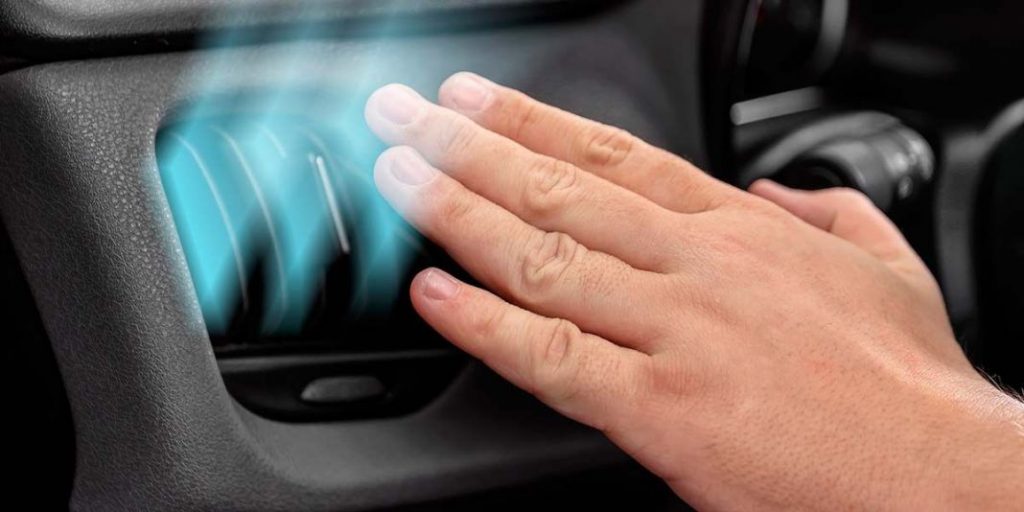 El truco para no pasar más calor: Así puedes multiplicar la eficacia del aire acondicionado en tu coche 3 Motor16 aire acondicionado