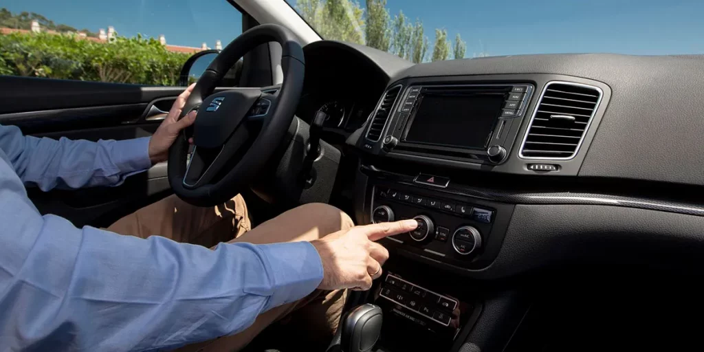 Aire acondicionado o ventanas abiertas: ¿Qué gasta menos gasolina? 3 Motor16 Con el aire acondicionado afecta la gasolina
