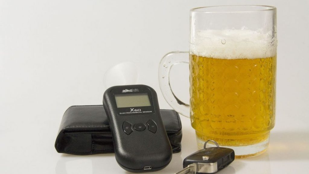 Si crees que estos trucos para no dar positivo en alcohol o drogas funcionan, esto dice la DGT 6 Motor16 alcoholimetro antiarranque 1 edited Motor16
