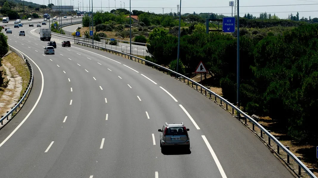 Esta es la multa por no respetar la velocidad mínima en una autovía