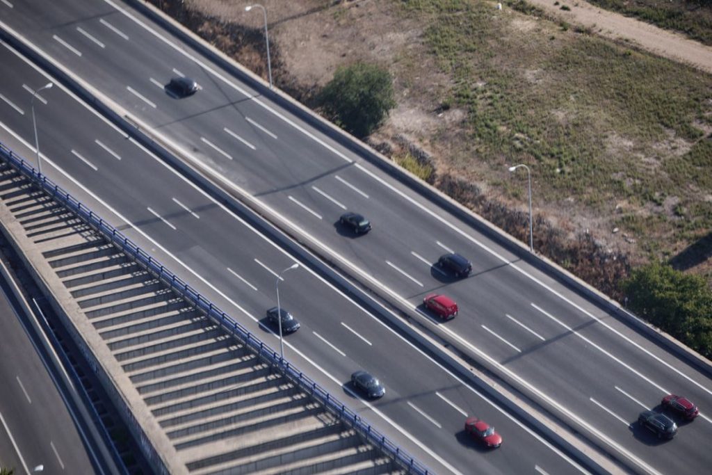 La multa que la DGT debería ponerte y no lo hace 94 Motor16 carril central 14 Motor16