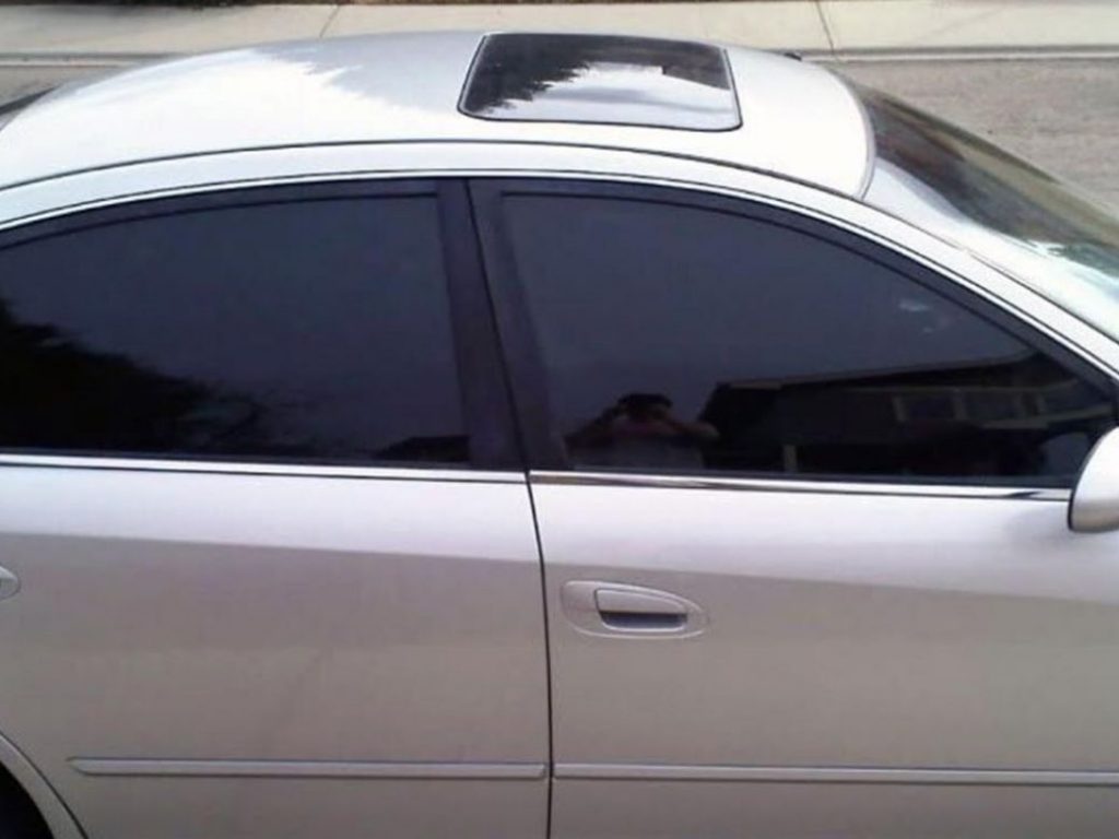 Así puedes blindar tu coche ante las alergias primaverales 36 Motor16 Conducir con las ventanillas subidas