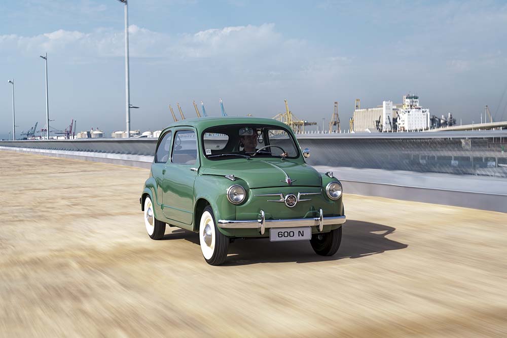 2023 Coches históricos CNMC. Imagen portada.