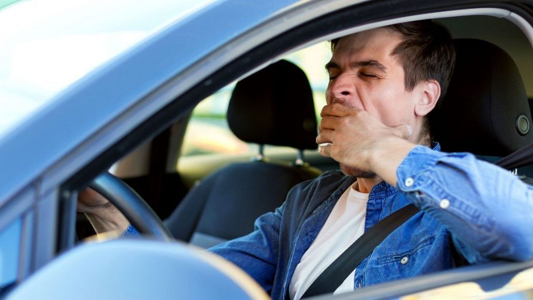 Las claves de la DGT para no distraerte nunca al volante 87 Motor16 ¿Cómo se aplica a la conducción?