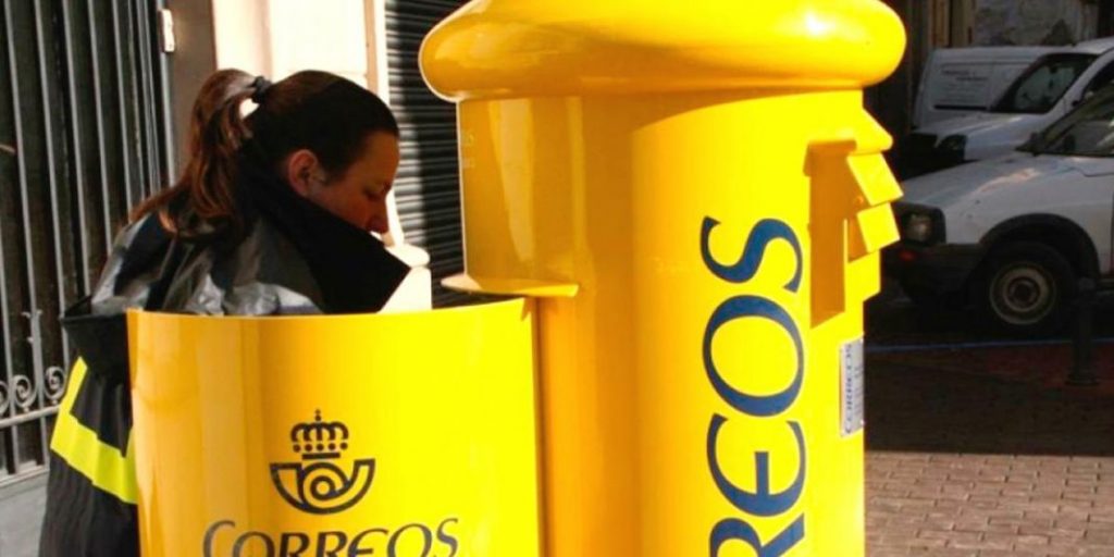 Estas son las 700 motos eléctricas y a prueba de ciberataques que estrena Correos 31 Motor16 ¿Qué trámites de la DGT se pueden proceder en Correos?