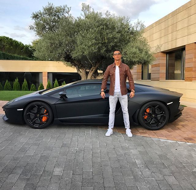 La última maravilla de Cristiano Ronaldo tiene cuatro ruedas y cuesta 3 millones de euros 158 Motor16 cristiano Motor16