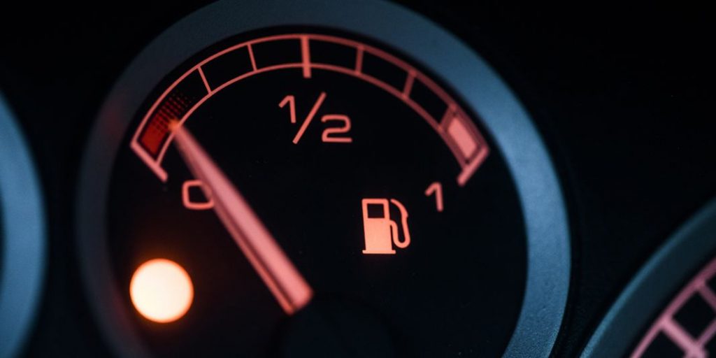 Uso excesivo del aire acondicionado afecta el nivel de gasolina