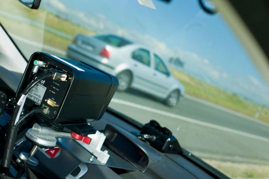Las multas en papel de la DGT pasarán a la historia para algunos 1 Motor16 Inhibidores de radar: ilegales, multa de 6000 euros