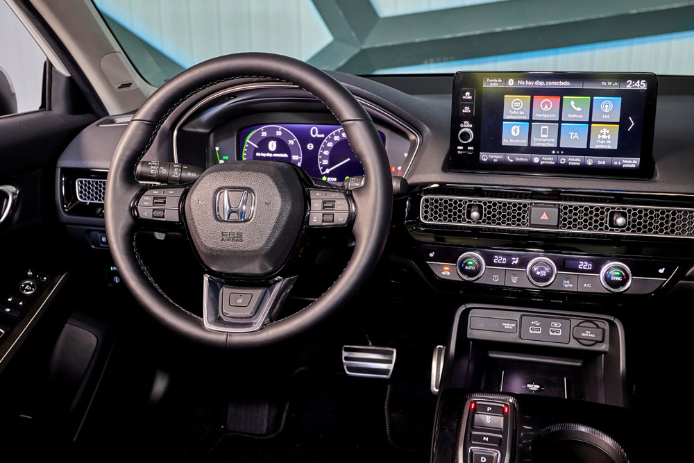 A los 50 años el Honda Civic se hace híbrido 30 Motor16 interiores Honda Civic 2022 5 1 Motor16