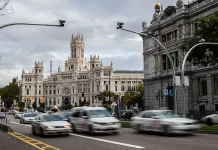 El salvoconducto que ofrece Madrid para poder circular con un coche sin etiqueta medioambiental por sus calles