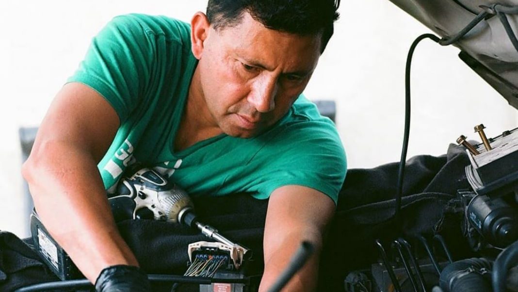 Cómo cambiar los fusibles del coche y cómo evitar que se quemen 94 Motor16 mantenimiento