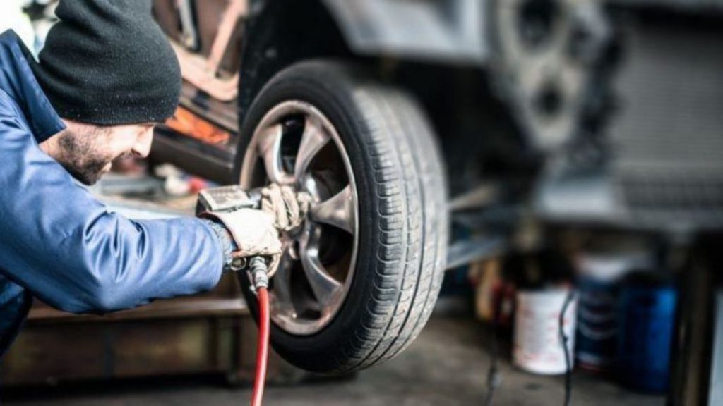 La ITV también evaluará la rodadura del neumático
