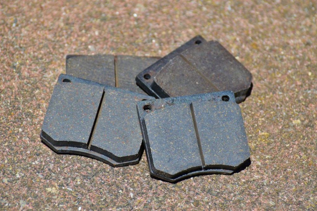 Me suenan los frenos del coche: ¿Tengo que cambiar las pastillas? 95 Motor16 pastillas freno