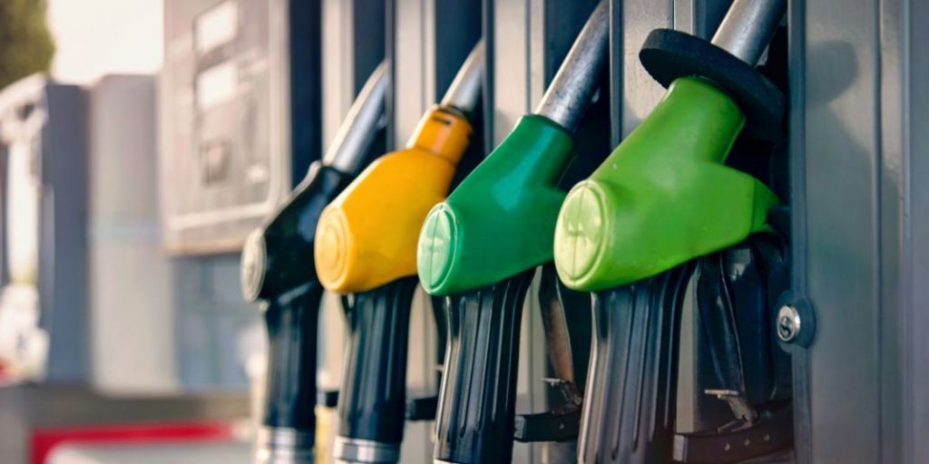 Gasolinera low cost o tradicional: lo que cada día eligen más conductores 1 Motor16 Crece el número de conductores que elige repostar en gasolineras de bajo coste.