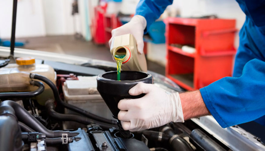 La multa de la DGT de 3.000 euros que puedes evitar así de fácil 100 Motor16 Correcta gestión del lubricante
