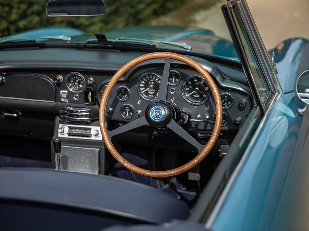 ¿Quieres el coche personal de David Brown? Prepara la cartera 11 Motor16 1964 Aston Martin DB5 Convertible 9 Motor16