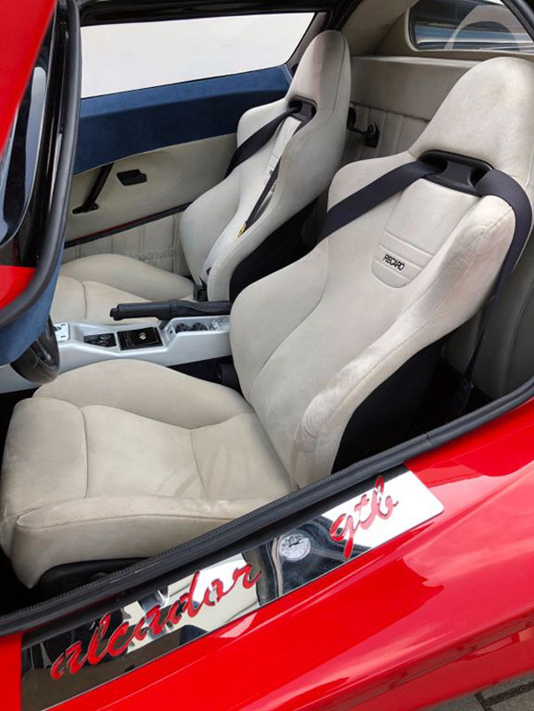 Debajo de este Sbarro hay un Ferrari 360 Módena. Y te está buscando 12 Motor16 2000 Sbarro Alcador 10 Motor16