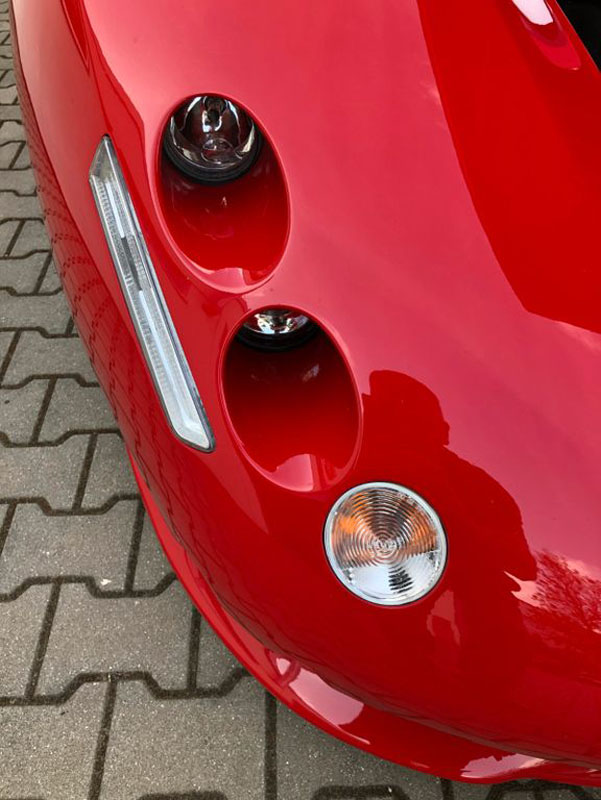 Debajo de este Sbarro hay un Ferrari 360 Módena. Y te está buscando 8 Motor16 2000 Sbarro Alcador 6 Motor16