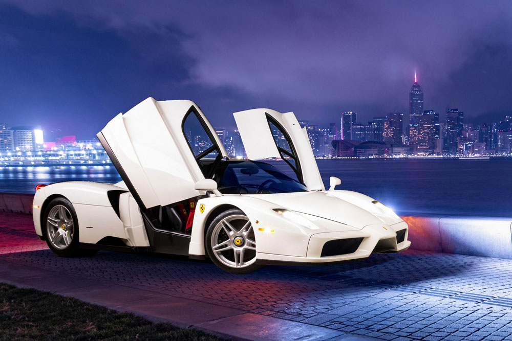 Este Ferrari Enzo es único y de ahí que cueste aún más caro que el resto 8 Motor16 2003 Ferrari Enzo Blanco 12 Motor16