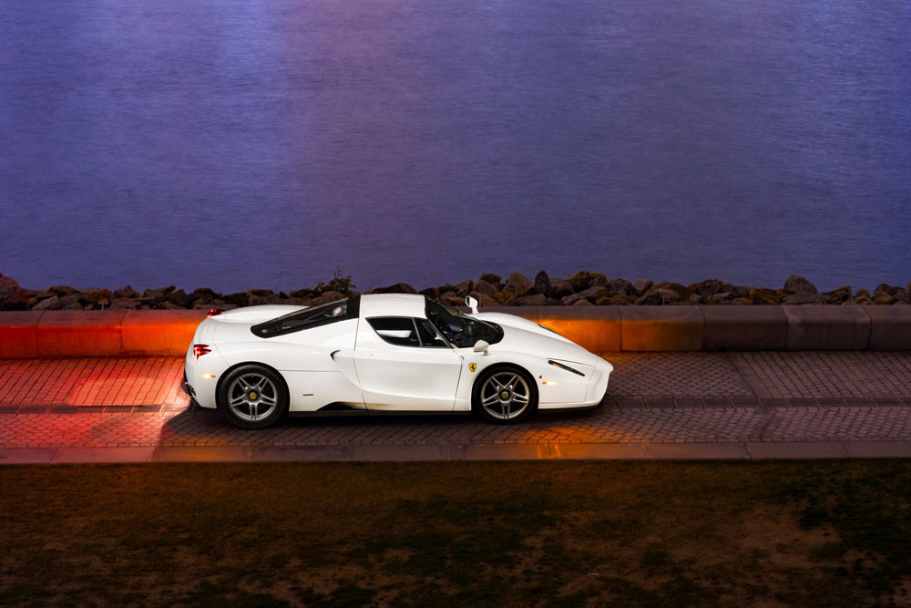 Este Ferrari Enzo es único y de ahí que cueste aún más caro que el resto 10 Motor16 2003 Ferrari Enzo Blanco 2 Motor16