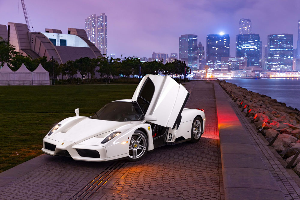 Este Ferrari Enzo es único y de ahí que cueste aún más caro que el resto 5 Motor16 2003 Ferrari Enzo Blanco 6 1 Motor16