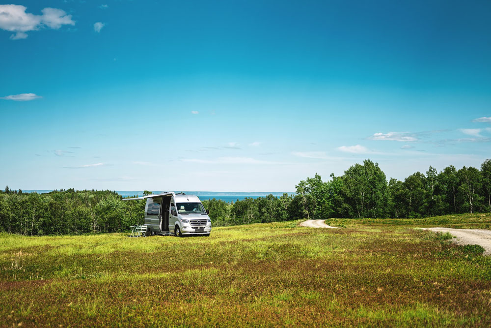 Airstream electrifica sus Mercedes-Benz transformados en camper 7 Motor16 2022 Airstream Mercedes Benz 4 Motor16