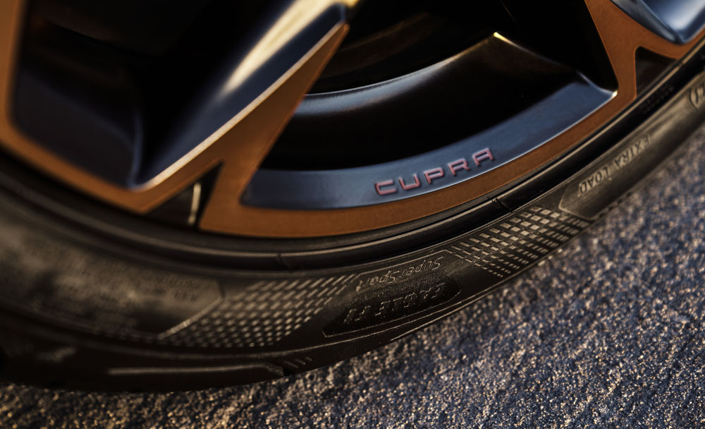 Cupra Formentor VZ5. Imagen detalle neumático.