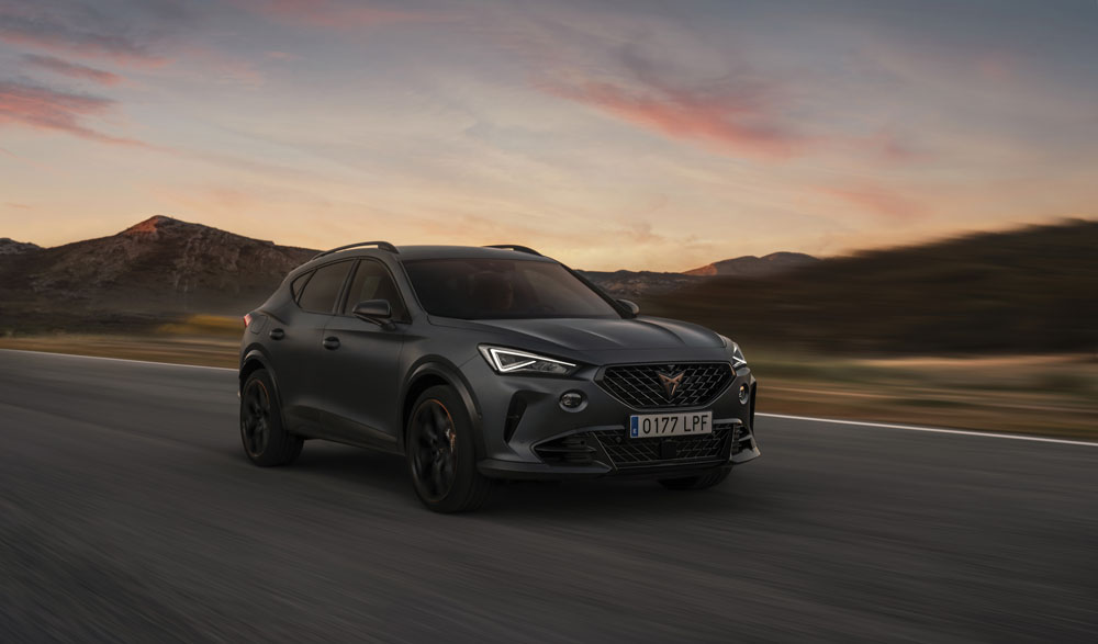 Cupra Formentor VZ5. Imagen movimiento frontal.