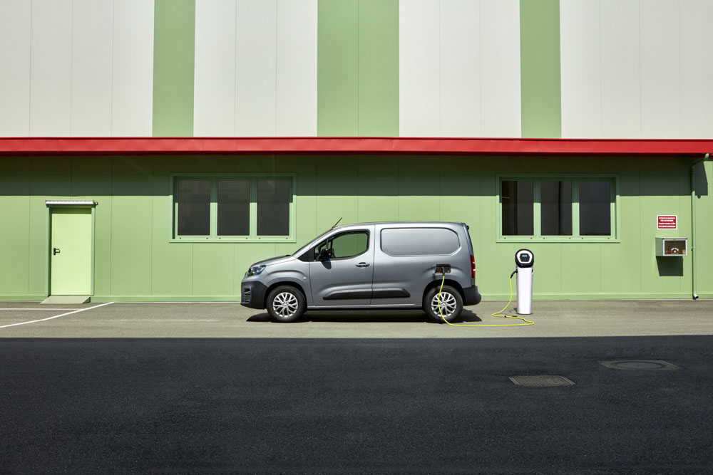 El quinto multiusos de Stellantis corre por cuenta de Fiat 13 Motor16 2022 Fiat Doblo van 3 1 Motor16