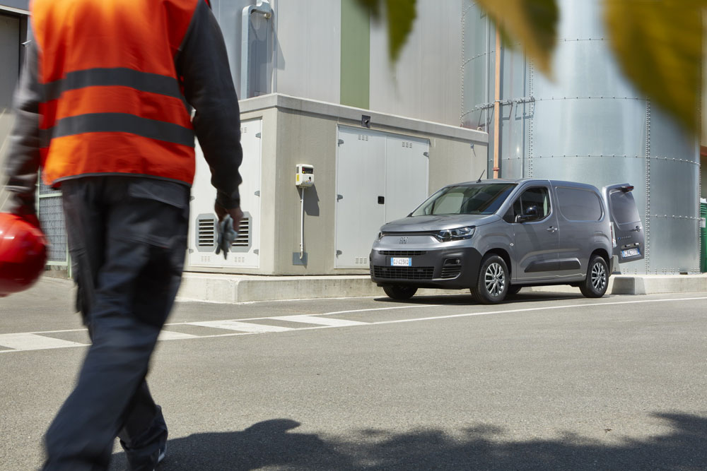 El quinto multiusos de Stellantis corre por cuenta de Fiat 18 Motor16 2022 Fiat Doblo van 8 Motor16