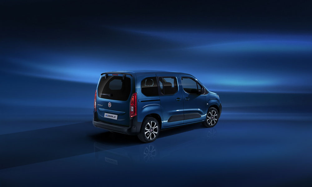 El quinto multiusos de Stellantis corre por cuenta de Fiat 2 Motor16 Fiat E-Doblò imagen estudio trasera