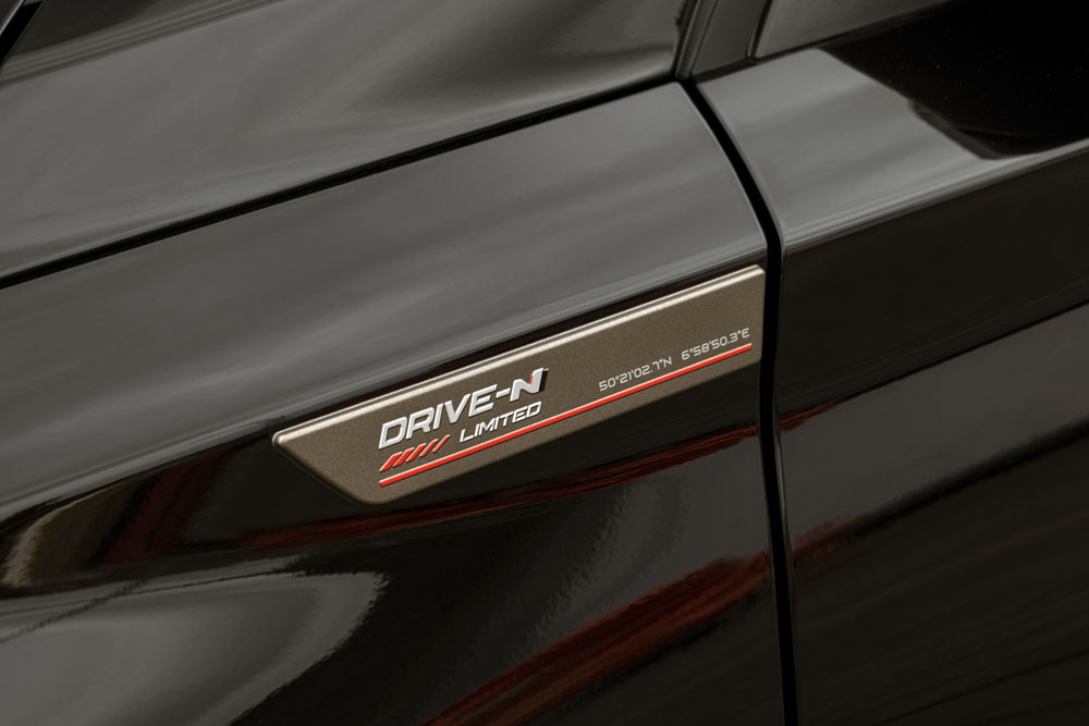 Los exclusivos Hyundai i30 N Drive-N Limited Edition se ponen a la venta 2 Motor16 Hyundai i30 N Drive-N Limited Edition UK. Imagen detalle aleta.