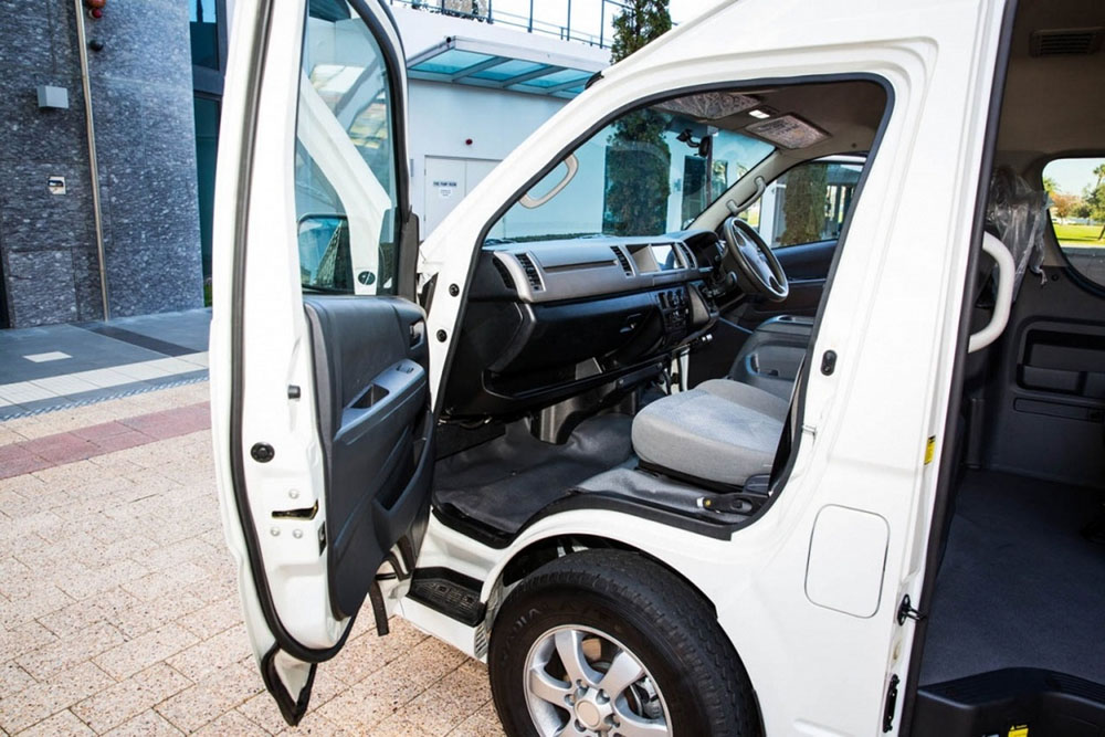 El Toyota HiAce ahora es eléctrico y tiene marca china 17 Motor16 2022 Joylong E6 Electric Bus 13 Motor16