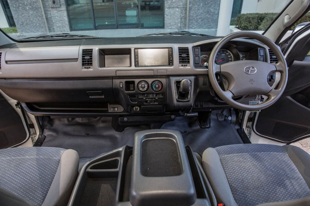 El Toyota HiAce ahora es eléctrico y tiene marca china 19 Motor16 2022 Joylong E6 Electric Bus 15 1 Motor16