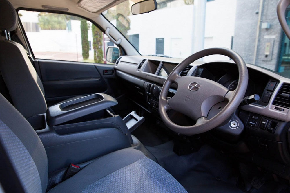El Toyota HiAce ahora es eléctrico y tiene marca china 20 Motor16 2022 Joylong E6 Electric Bus 16 Motor16