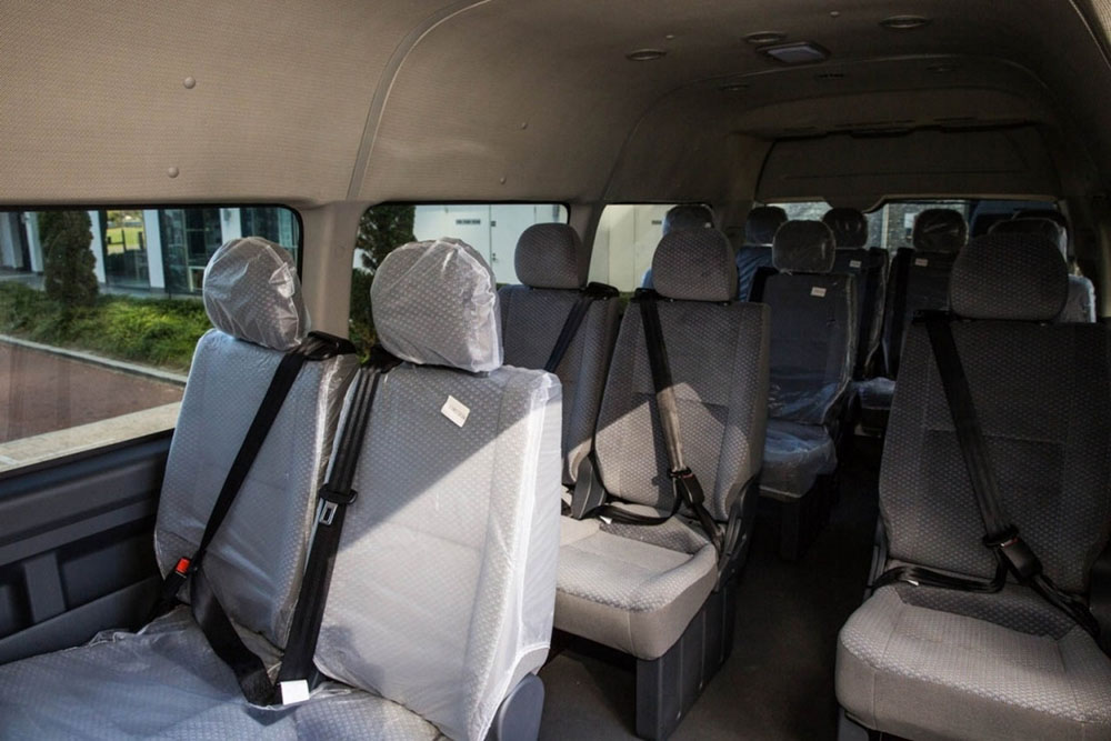 El Toyota HiAce ahora es eléctrico y tiene marca china 22 Motor16 2022 Joylong E6 Electric Bus 18 Motor16