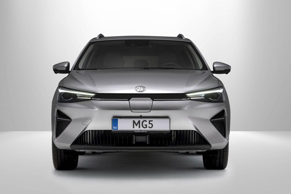 El interesante MG5 EV se pone a tono 5 Motor16 2022 MG5 EV 1 1 Motor16