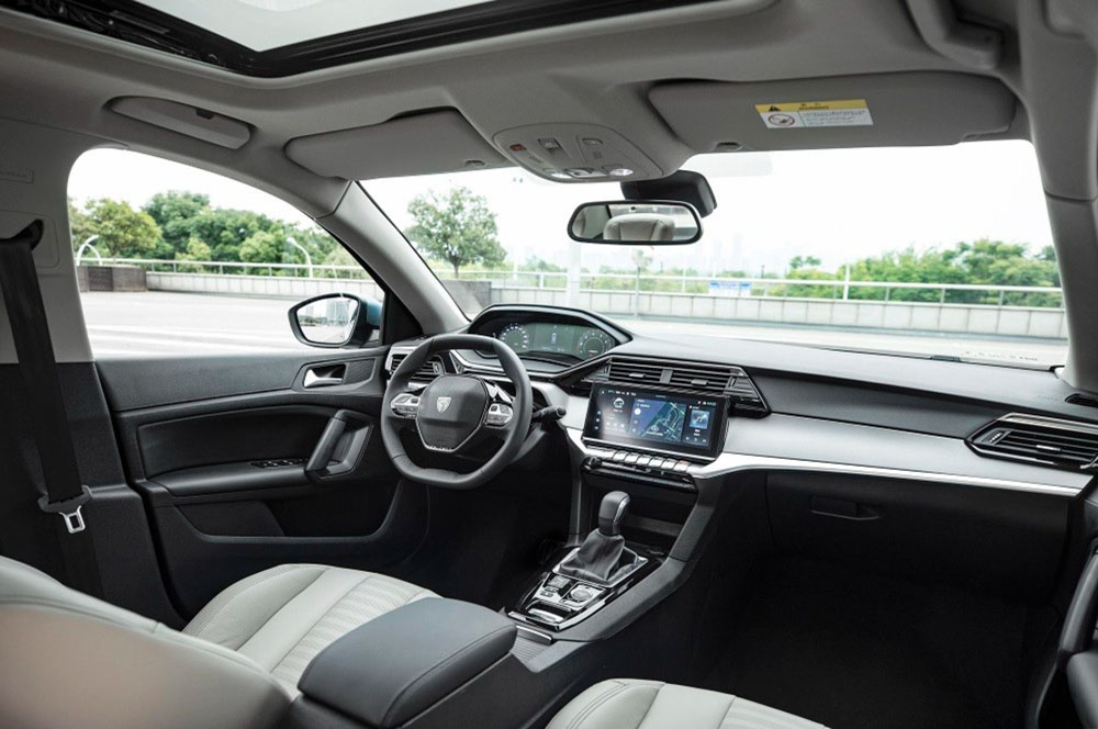 Peugeot 408 Sedán 2022. Imagen interior.